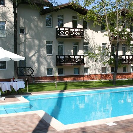 Viktoria Park Hotel Buča Exteriér fotografie