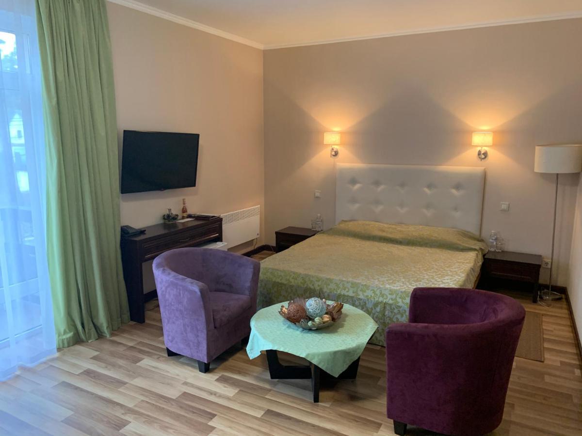 Viktoria Park Hotel Buča Exteriér fotografie